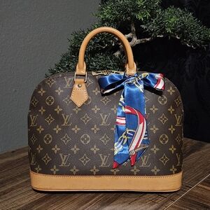 Authentic Louis Vouitton Alma Canvas Monogram Very Good Condition